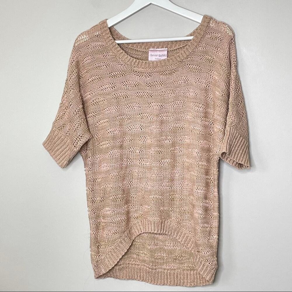 ROMEO & JULIET COUTURE | Tan and Pink Hi Lo Sweater | L